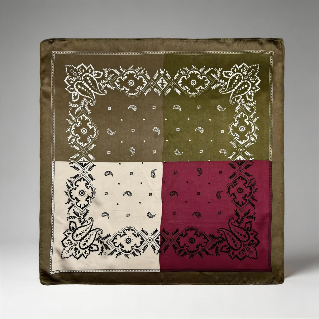 Klassisches Seidencarré-Sortiment mit Paisley-Vierquadranten-Design