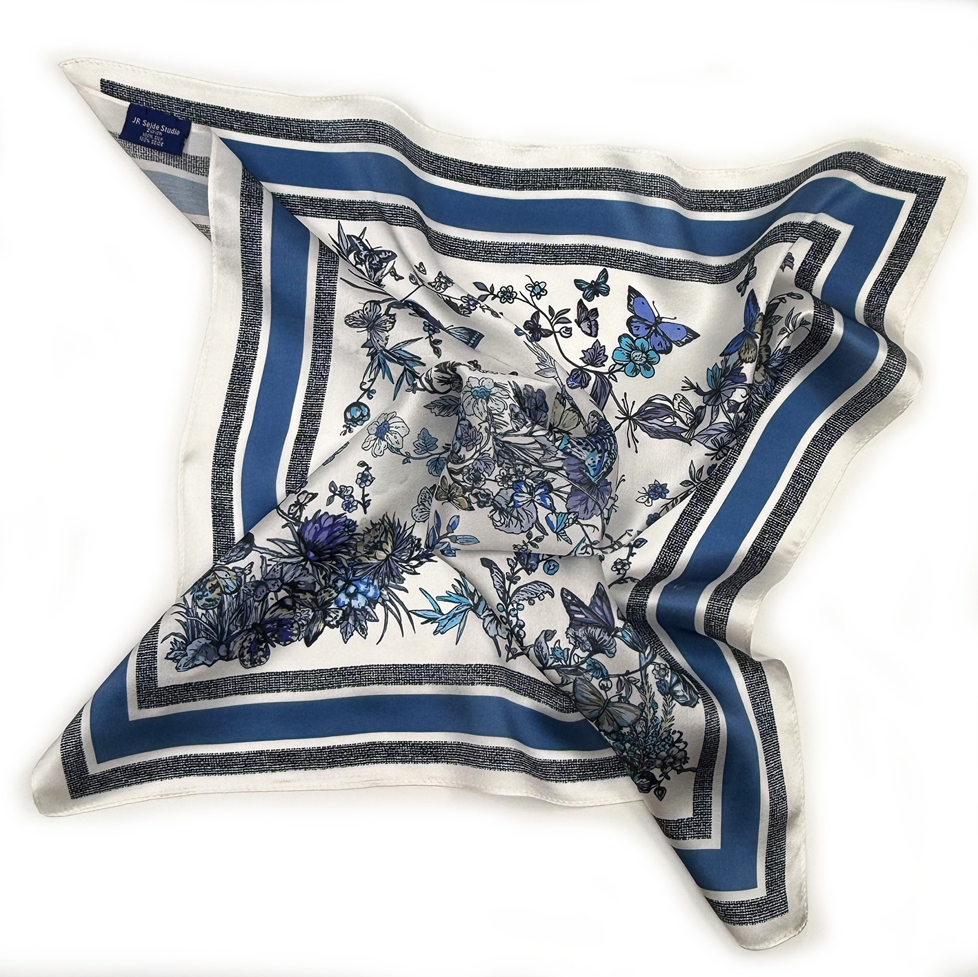 Elegantes Seidenquadrat mit blau-weißen Blumen- und Schmetterlingsmotiven