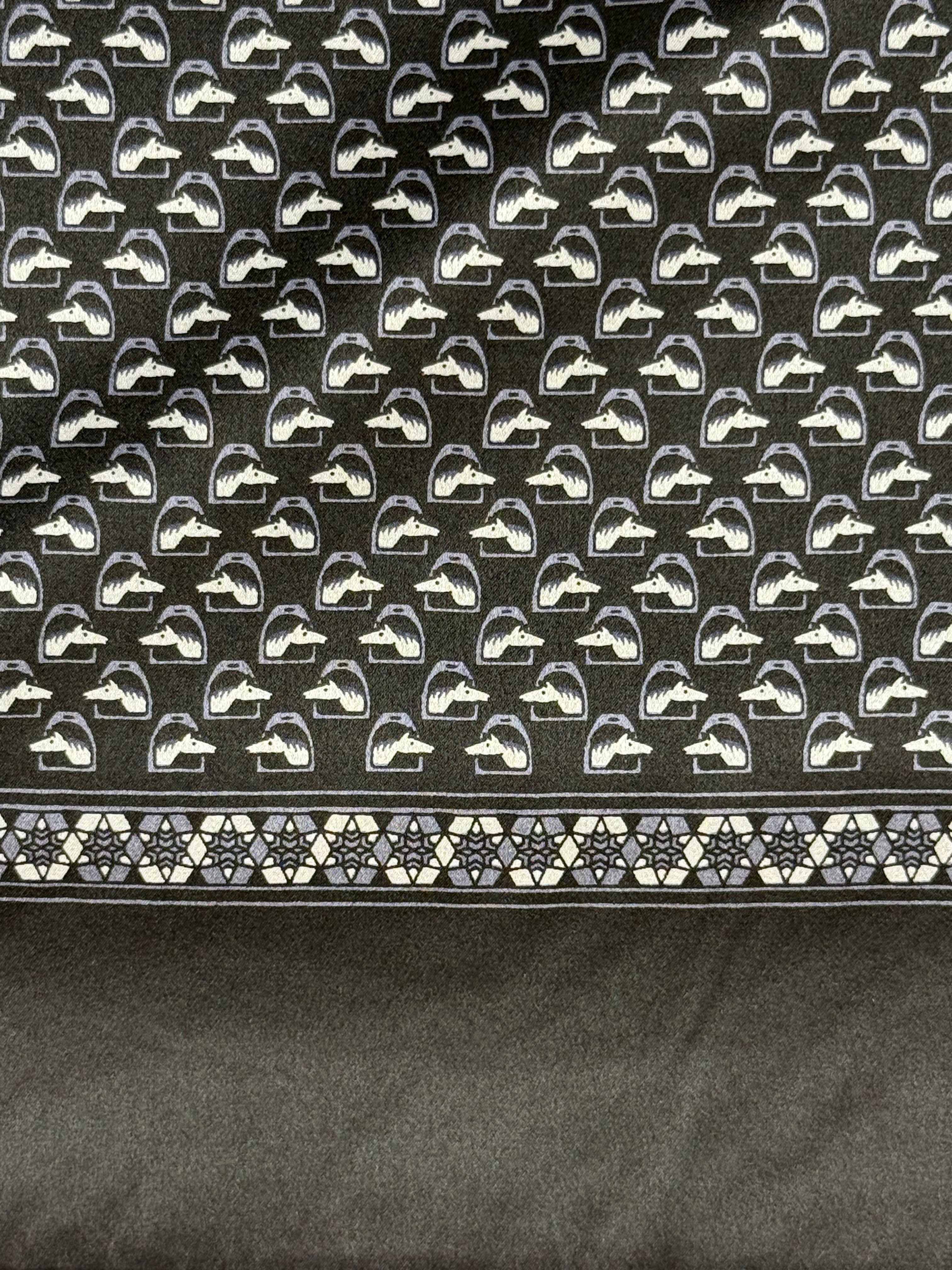 Typ2 Seidenschal aus 100% Maulbeerseide